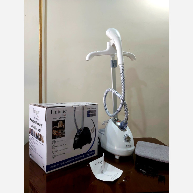 اتو بخارگر ایستاده یونیک مدل UM6500 با توان ۲۰۰۰ وات