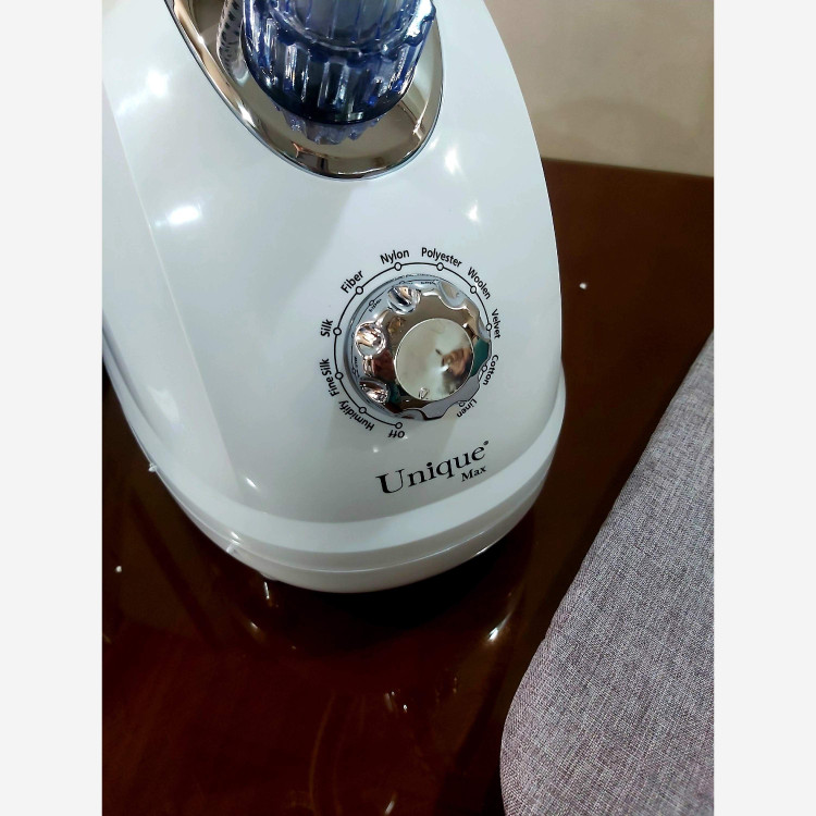 اتو بخارگر ایستاده یونیک مدل UM6500 با توان ۲۰۰۰ وات